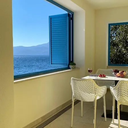 Lägenhet Ria Lungomare *