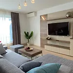 Ria Lungomare Apartamento *