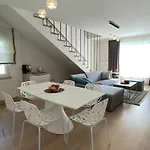 Ria Lungomare Apartamento *