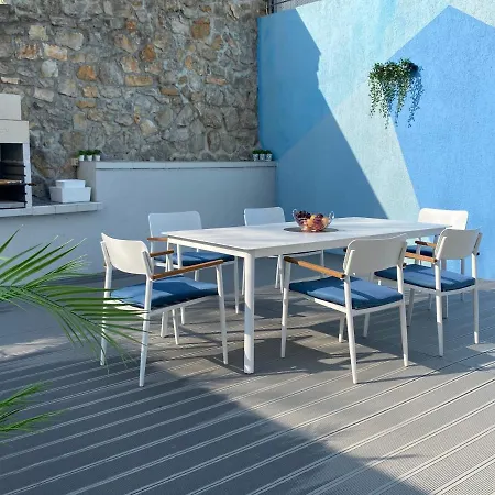 Ria Lungomare Apartment *