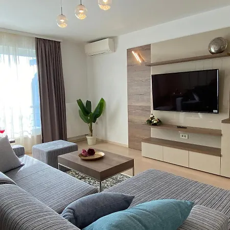 Ria Lungomare Apartment *