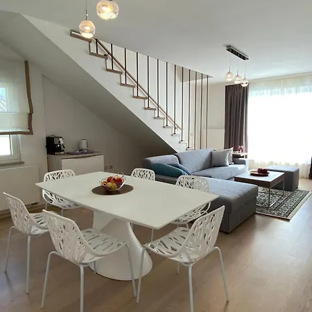 Ria Lungomare Apartment *